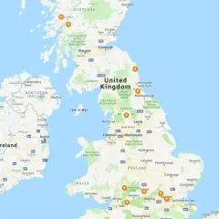 Mapa Wielkiej Brytanii z zaznaczonymi miejscami, gdzie kręcono sceny do Harrego Pottera.
