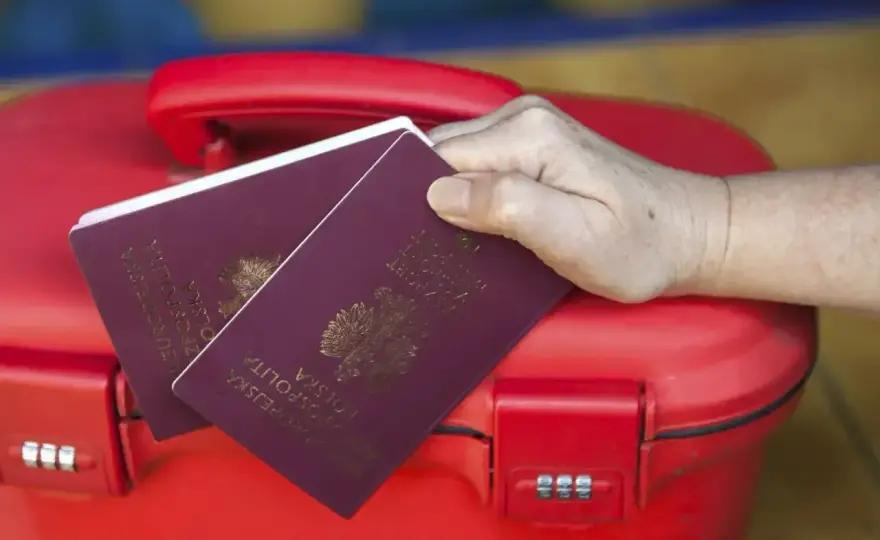 Paszport dziecka - Ważność 5 czy 10 lat? Uniknij pułapek!