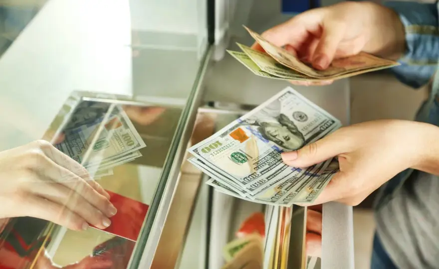 Tunezja - jaką walutę zabrać? Euro czy dolar? Sprawdź!