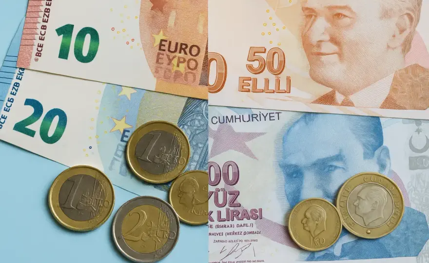 Jaka waluta na Cyprze? Uniknij pułapek i płać mądrze!